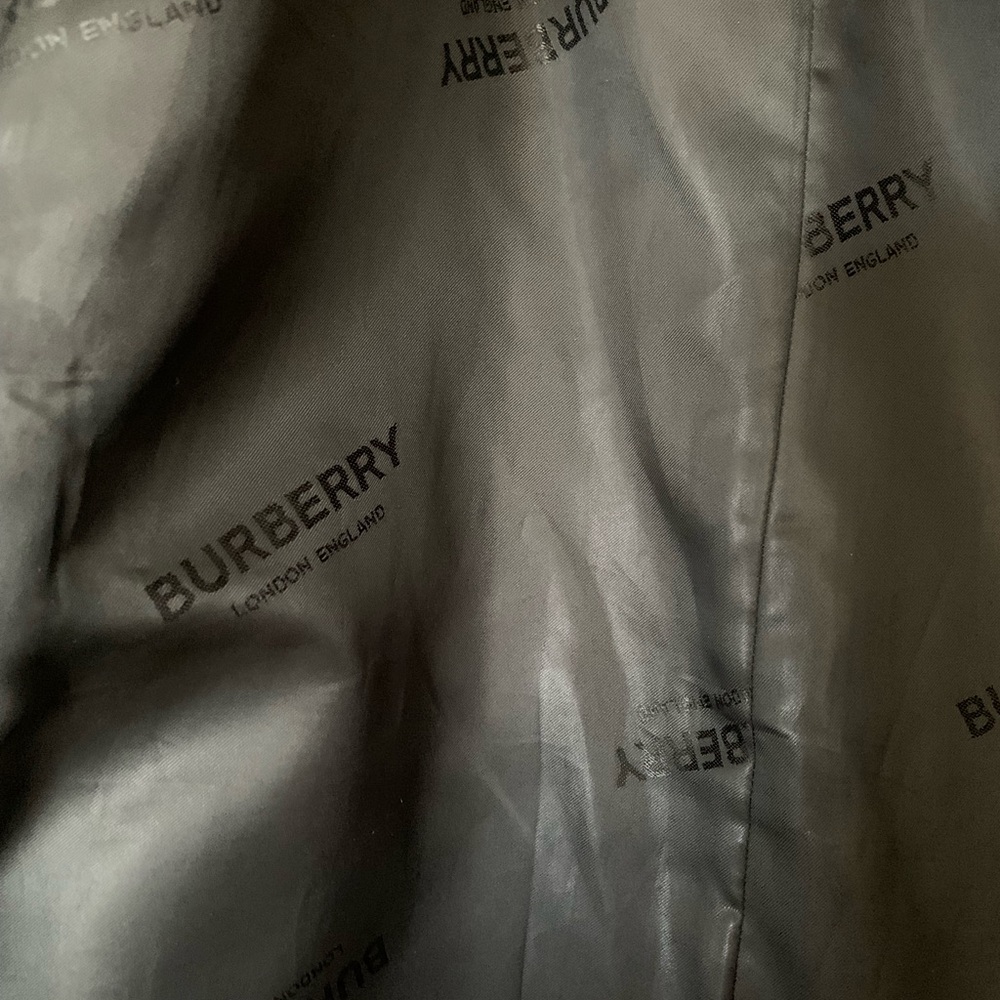 Burberry Wool Blend Coat with Leather Pockets - Picture 6 of 7
